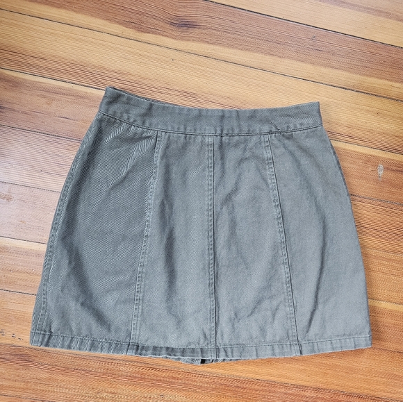 Olive Green Skirt - Picture 2 of 4